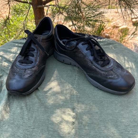 mephisto Shoes - Mephisto Runoff Air Jet System sneakers in size 6.5 for women.